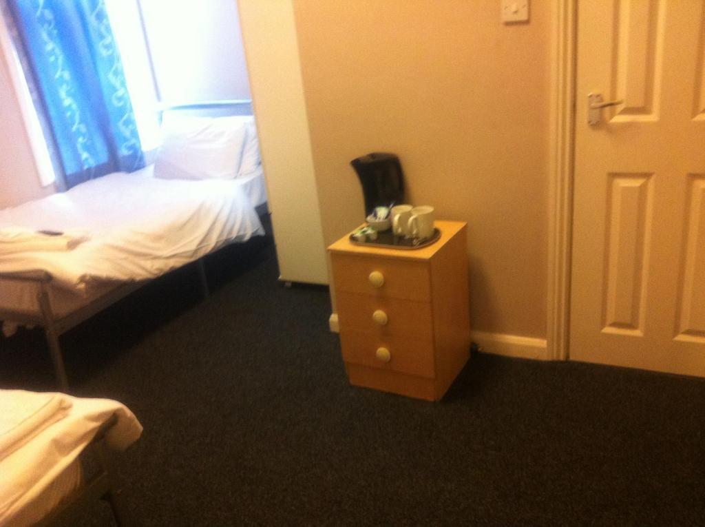 London Olympus Hotel Kamer foto